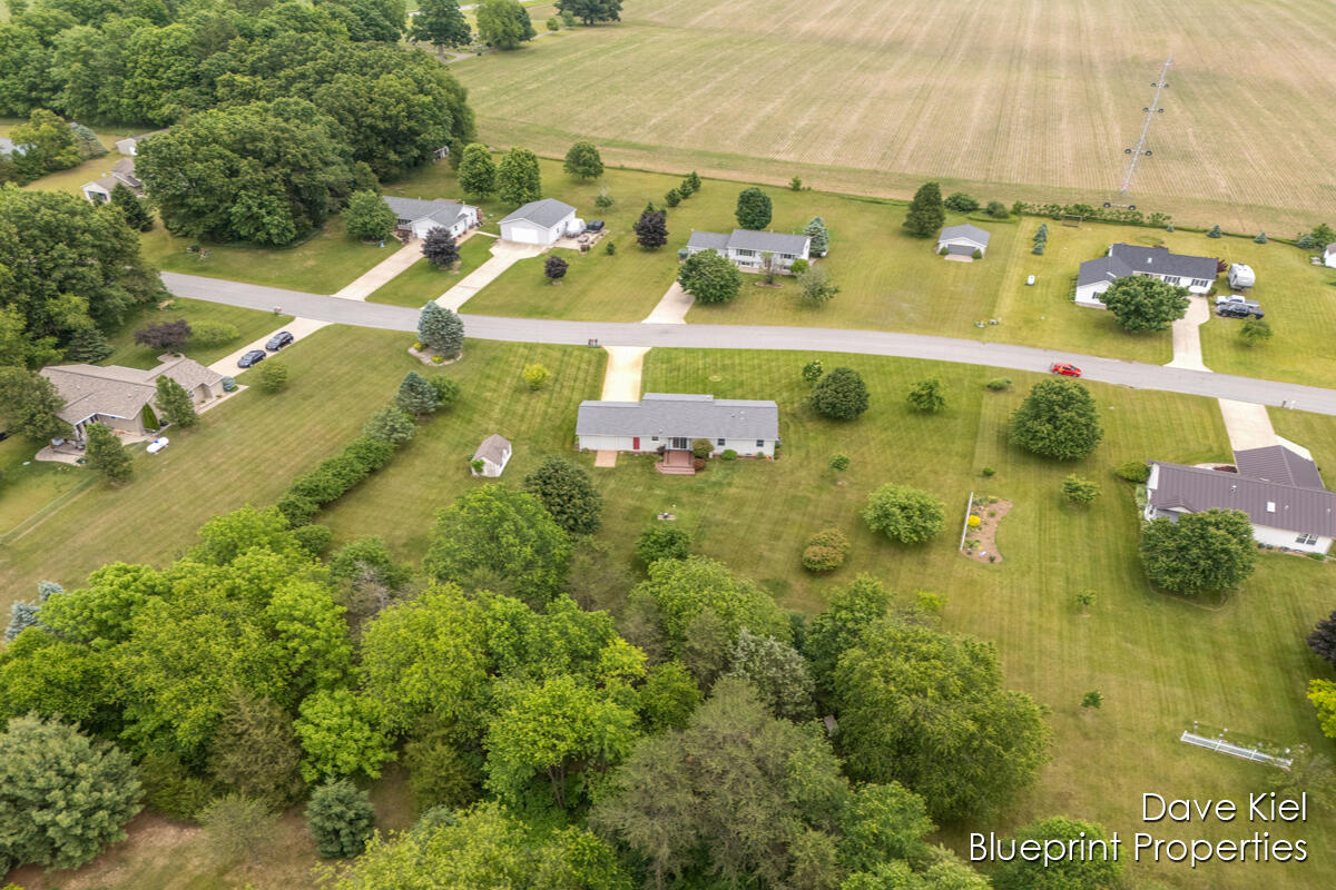 2207 Rozell Drive Middleville, MI 49333 - Photo 28 of 32 IMG_1027