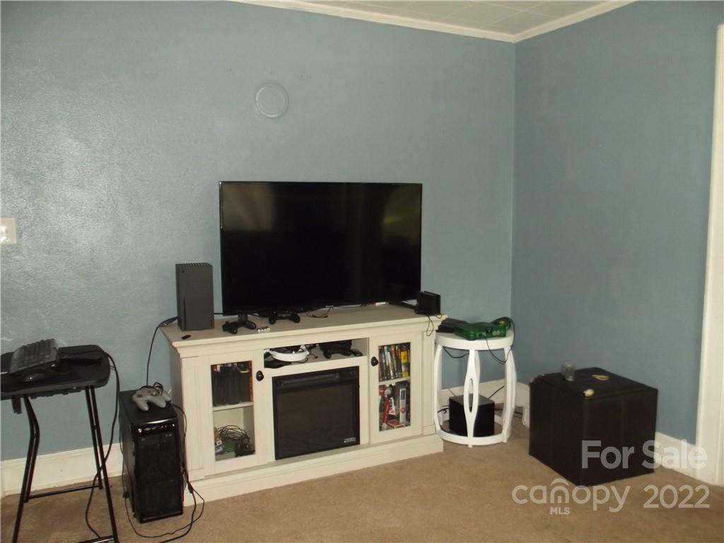 4881 Lee Cline Road Conover, NC 28613 - Photo 4 of 21 Gallery Image 4