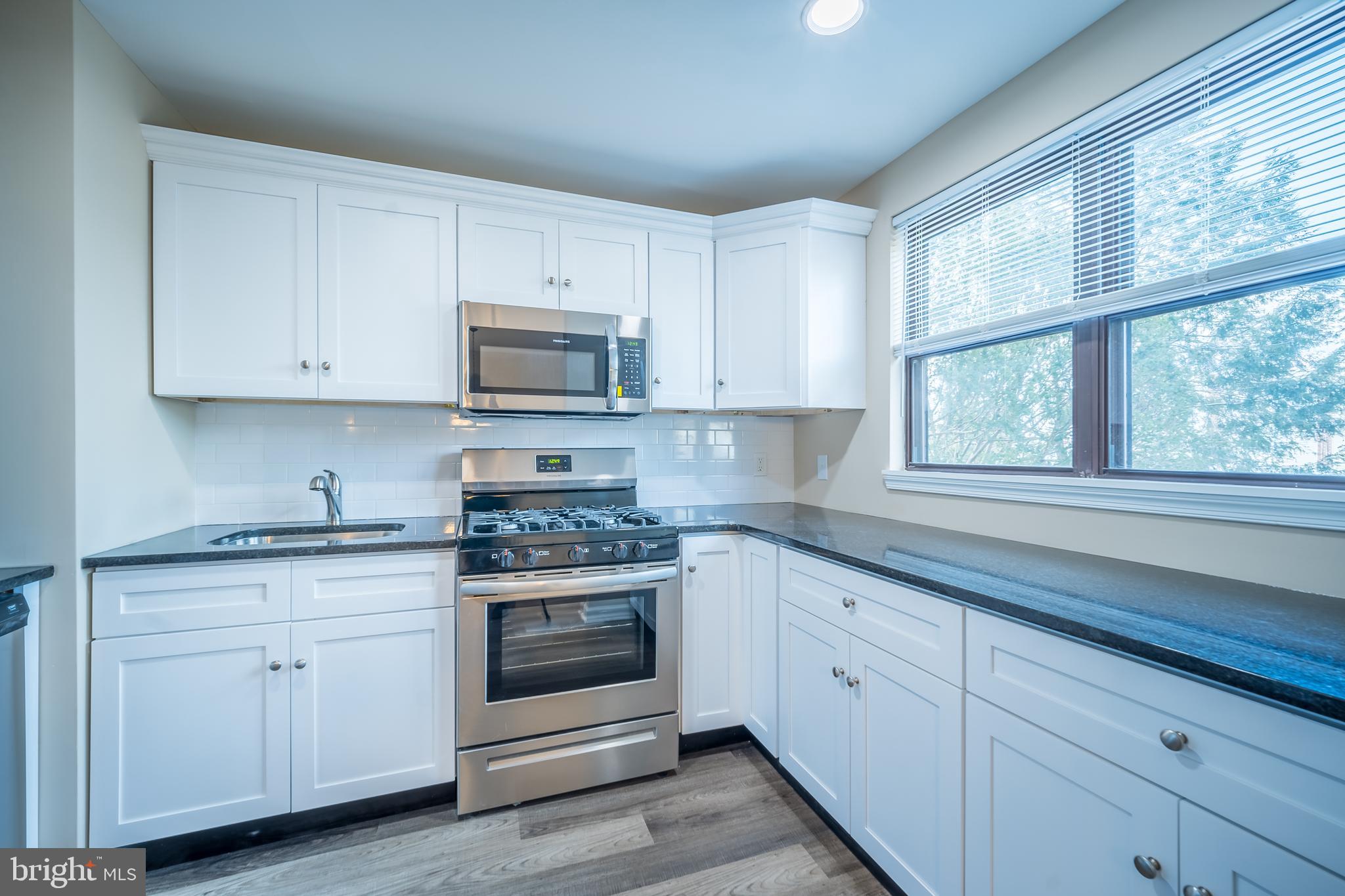 12150 Aster Road Philadelphia, PA 19154 - Photo 7 of 19