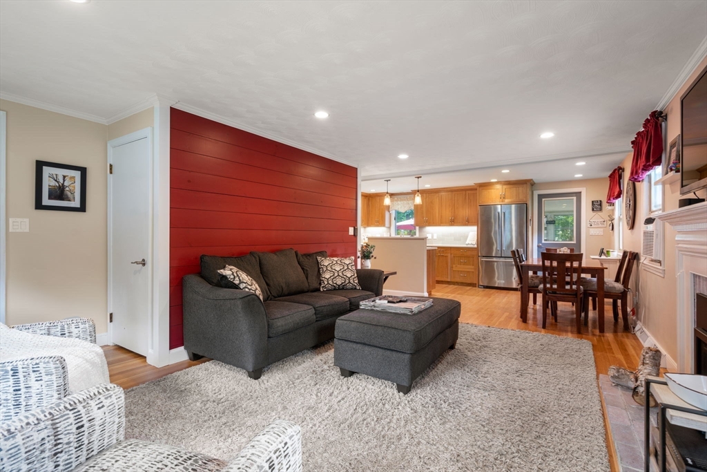 11 Southwick Road North Reading, MA 01864 - Photo 14 of 40 Gallery Image 14