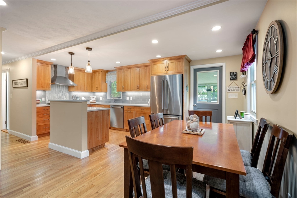 11 Southwick Road North Reading, MA 01864 - Photo 9 of 40 Gallery Image 9