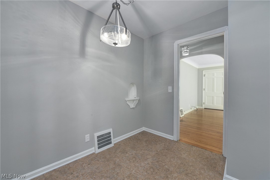 16205 Munn Road Cleveland, OH 44111 - Photo 7 of 34 Gallery Image 7