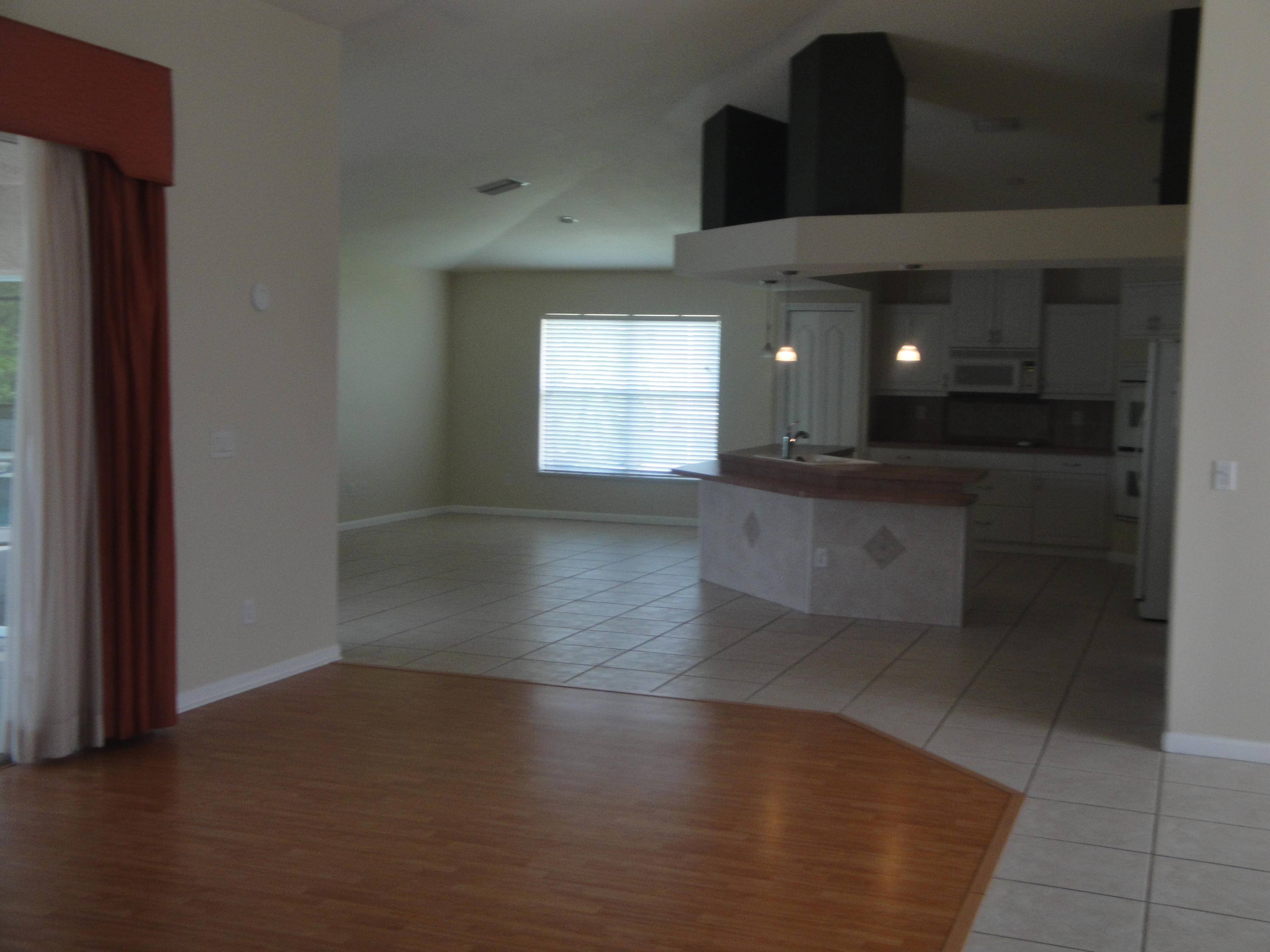 6037 Northwest Wolverine Road Port St. Lucie, FL 34986 - Photo 4 of 16 DSC09457.JPG