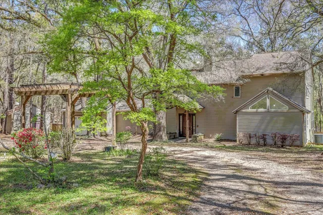 $550,000 | 9084 Ravena Road, Tallahassee, FL 32309