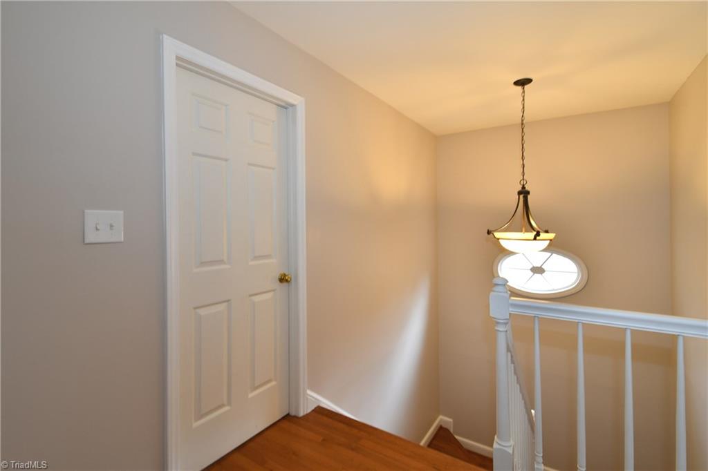 5208 Mountain View Road Northwest Winston-Salem, NC 27104 - Photo 14 of 20 Gallery Image 14