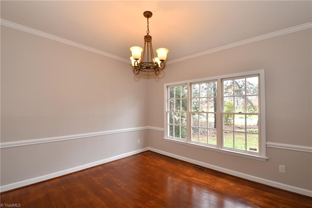 5208 Mountain View Road Northwest Winston-Salem, NC 27104 - Photo 3 of 20 Gallery Image 3