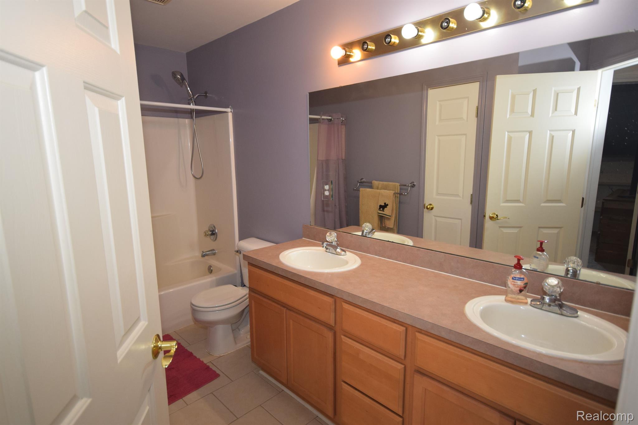 2068 Wiggins Road Fenton, MI 48430 - Photo 14 of 22 Gallery Image 14
