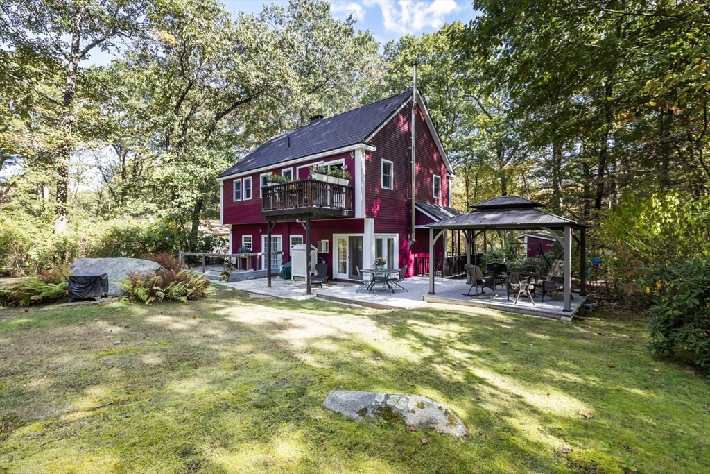 242 Rivulet Street Uxbridge, MA 01569 - Photo 4 of 33 Gallery Image 4
