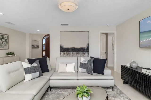 $5,200,000 | 480 Cleveland Drive, Sarasota, FL 34236