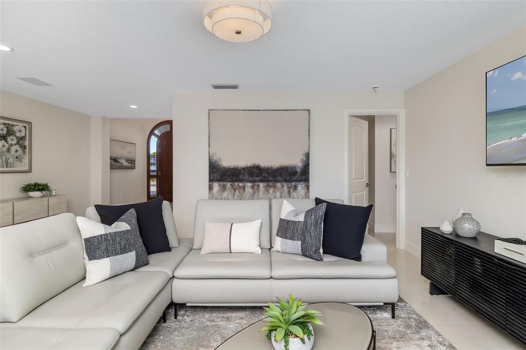 480 Cleveland Drive Sarasota, FL 34236 - Photo 11 of 95 a living room with furniture