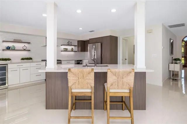 $5,200,000 | 480 Cleveland Drive, Sarasota, FL 34236