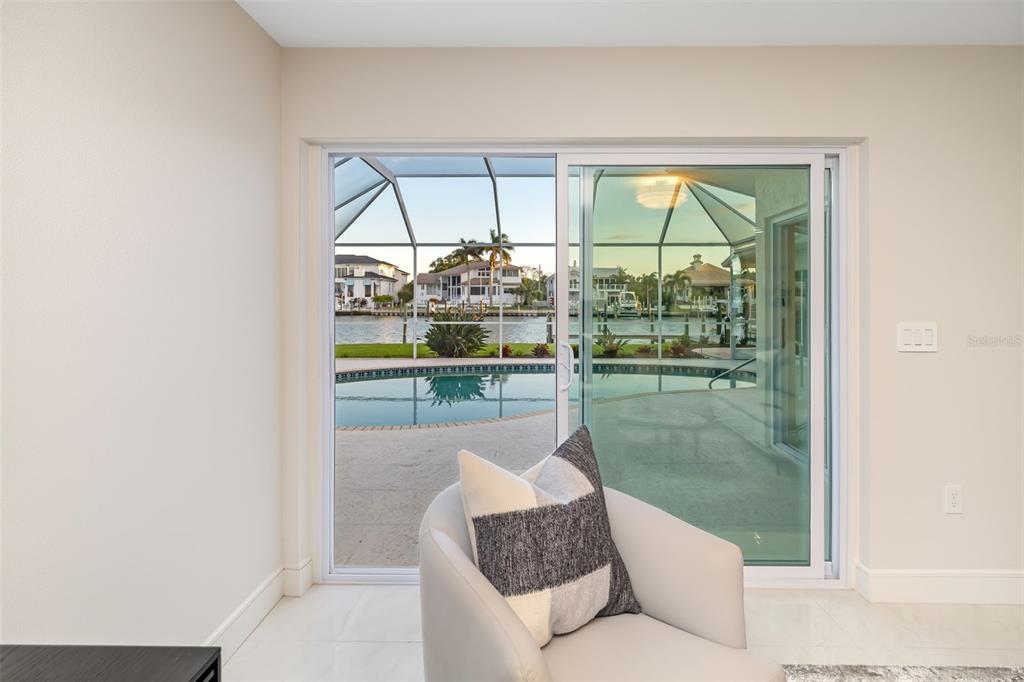 480 Cleveland Drive Sarasota, FL 34236 - Photo 20 of 95