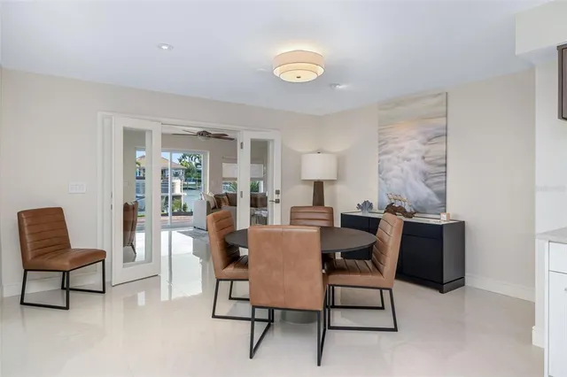 $5,200,000 | 480 Cleveland Drive, Sarasota, FL 34236