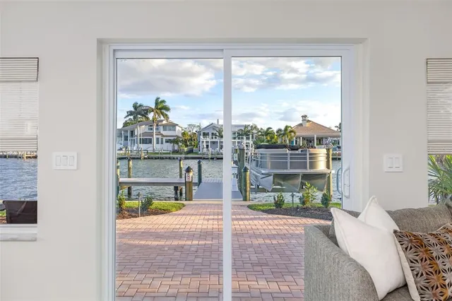 $5,200,000 | 480 Cleveland Drive, Sarasota, FL 34236