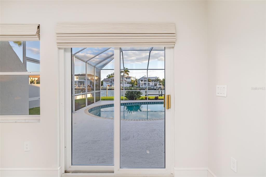 480 Cleveland Drive Sarasota, FL 34236 - Photo 32 of 95