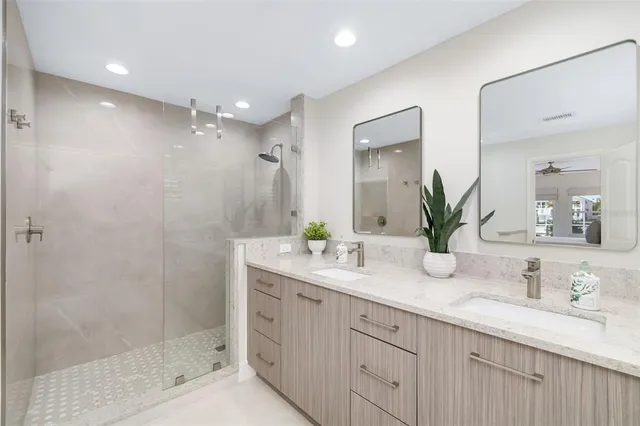 $5,200,000 | 480 Cleveland Drive, Sarasota, FL 34236