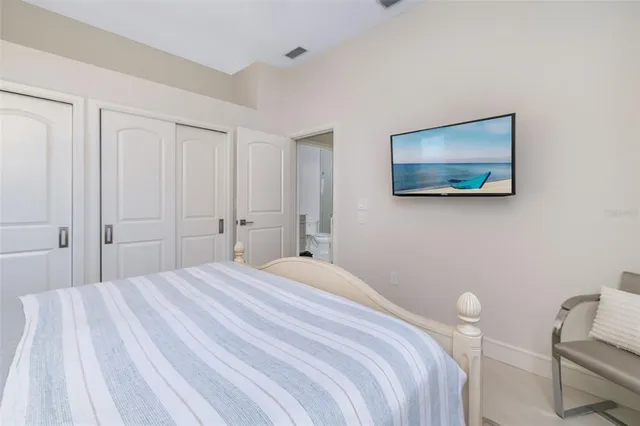 $5,200,000 | 480 Cleveland Drive, Sarasota, FL 34236