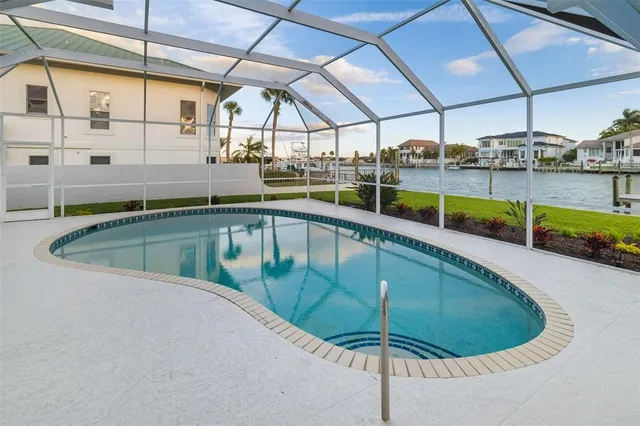 $5,200,000 | 480 Cleveland Drive, Sarasota, FL 34236