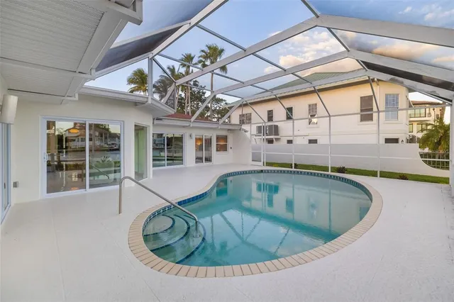 $5,200,000 | 480 Cleveland Drive, Sarasota, FL 34236