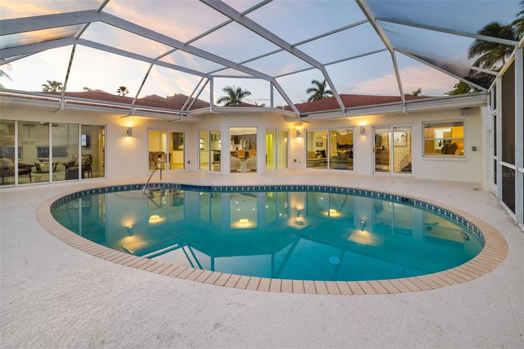 480 Cleveland Drive Sarasota, FL 34236 - Photo 54 of 95