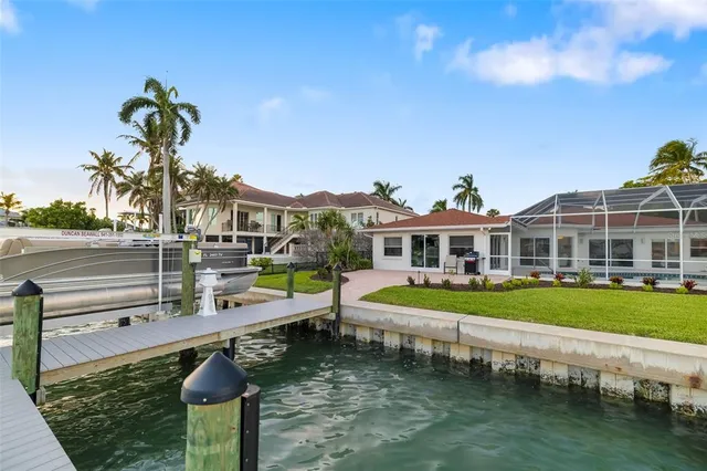 $5,200,000 | 480 Cleveland Drive, Sarasota, FL 34236