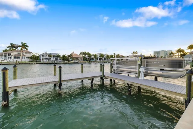 $5,200,000 | 480 Cleveland Drive, Sarasota, FL 34236
