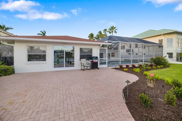 $5,200,000 | 480 Cleveland Drive, Sarasota, FL 34236