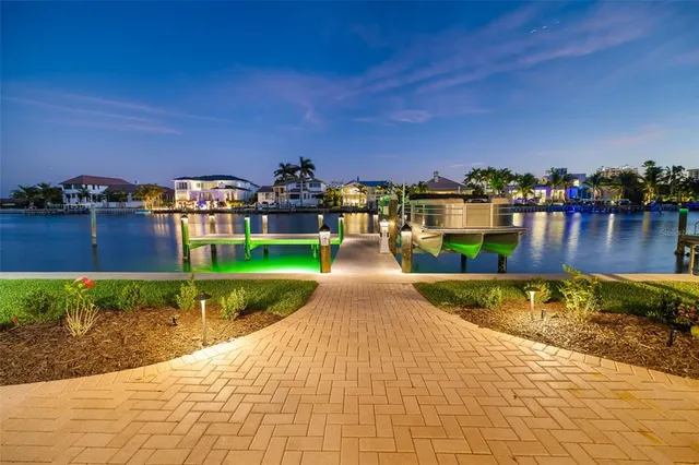 $5,200,000 | 480 Cleveland Drive, Sarasota, FL 34236