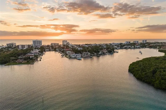 $5,200,000 | 480 Cleveland Drive, Sarasota, FL 34236