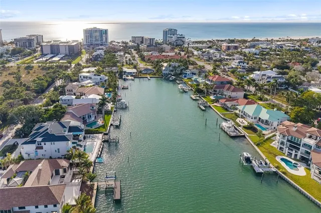 $5,200,000 | 480 Cleveland Drive, Sarasota, FL 34236