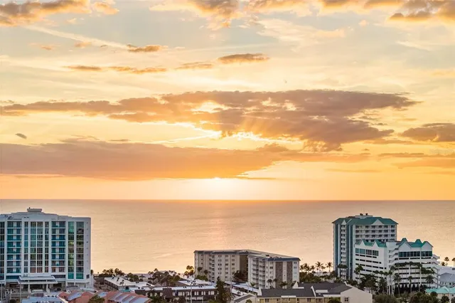 $5,200,000 | 480 Cleveland Drive, Sarasota, FL 34236