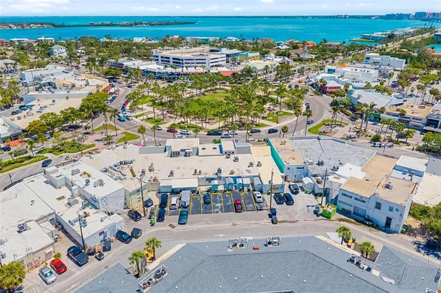 $5,200,000 | 480 Cleveland Drive, Sarasota, FL 34236