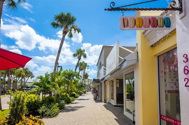 $5,200,000 | 480 Cleveland Drive, Sarasota, FL 34236