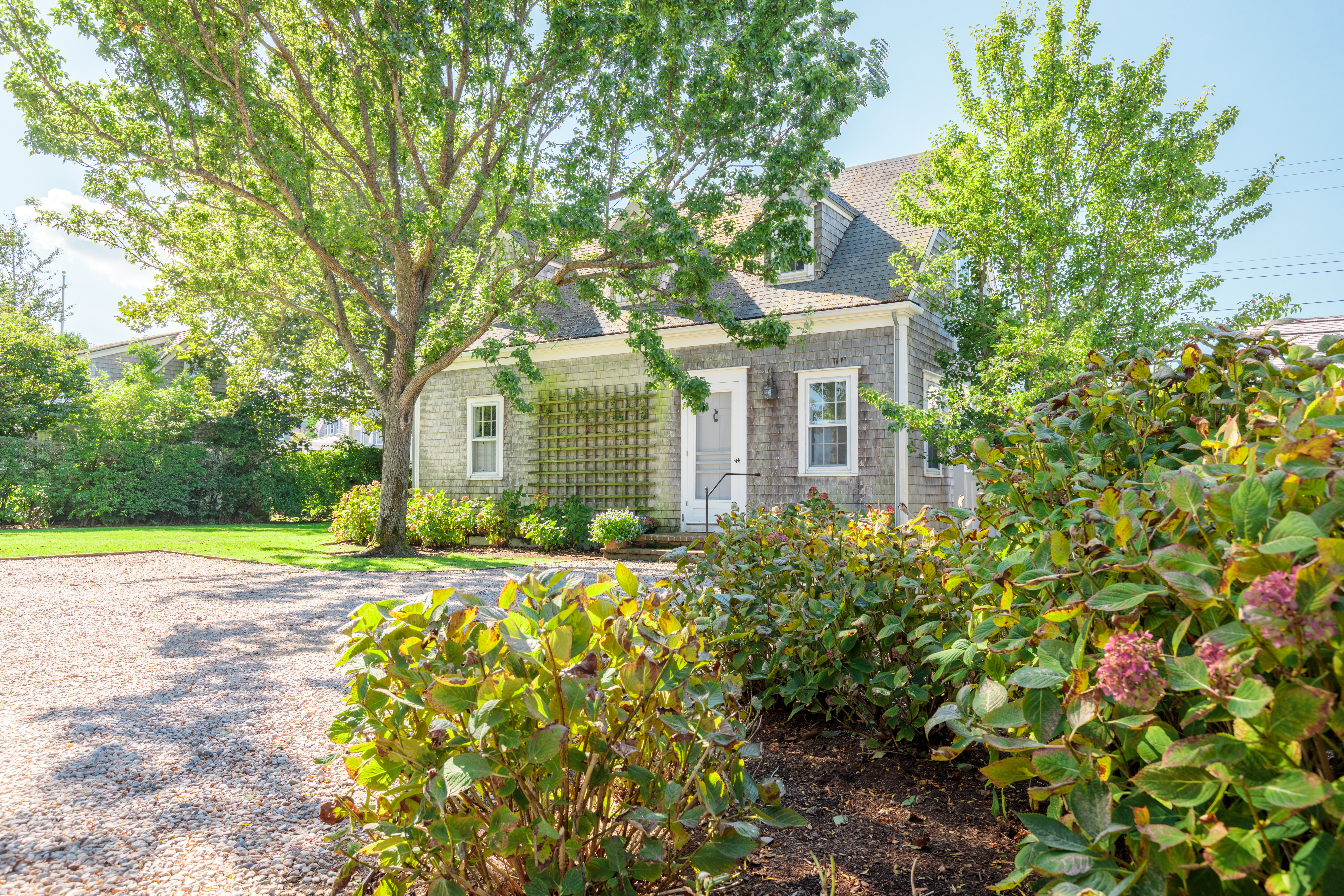 33 Cliff Road Nantucket, MA 02554 - Photo 18 of 84