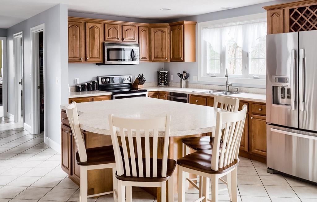 27 Marjorie Lane Rutland, MA 01543 - Photo 5 of 30 Gallery Image 5