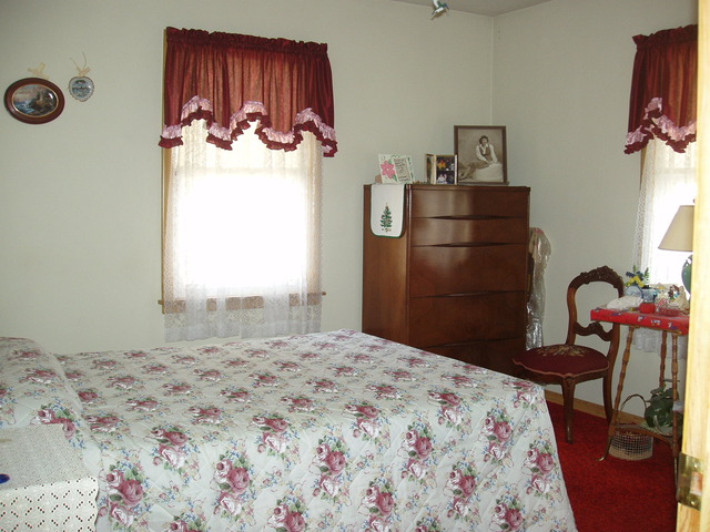 1275 Hillside Road Sycamore, IL 60178 - Photo 9 of 17