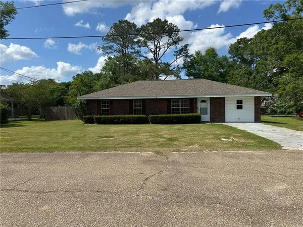 $189,900 | 165 Lamarca Lane, Independence, LA 70443