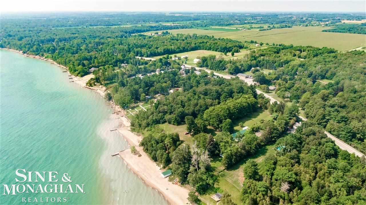 2427 South Lakeshore Road Applegate, MI 48401 - Photo 53 of 55 50085192-52.JPG