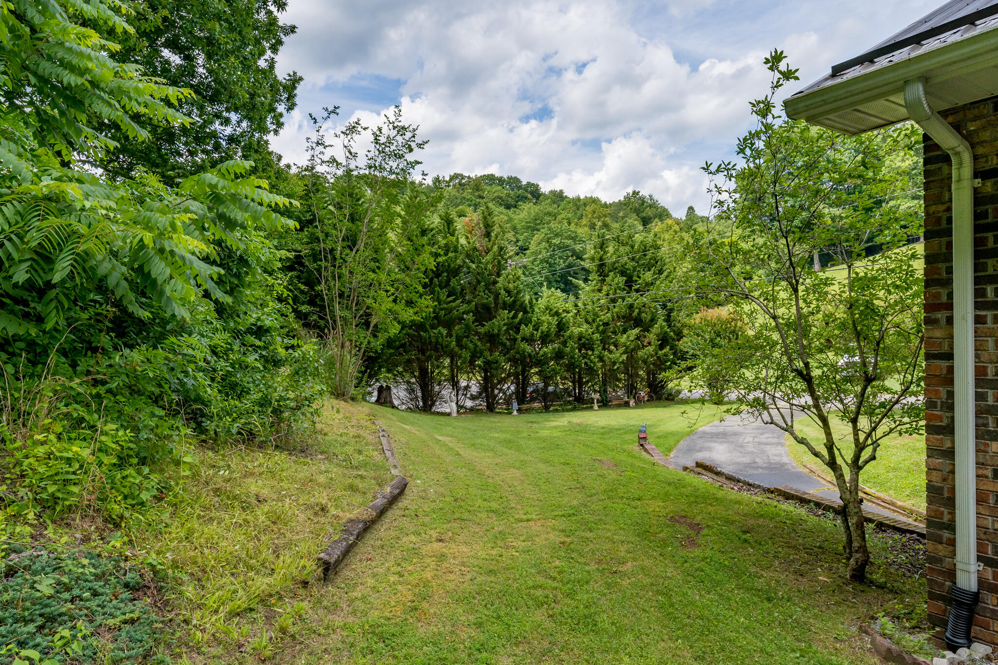 116 Barnett Hollow Road Erwin, TN 37650 - Photo 24 of 57 116 Barnett Hollow Rd (24 of 57)
