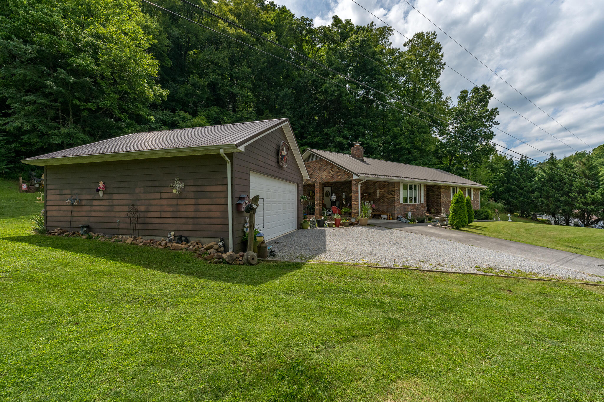 116 Barnett Hollow Road Erwin, TN 37650 - Photo 3 of 57 116 Barnett Hollow Rd (1 of 57)