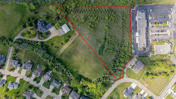 $385,000 | Fox Hollow Lane, Unit 2, Greenville, WI 54942