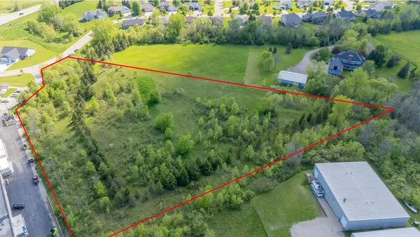 $385,000 | Fox Hollow Lane, Unit 2, Greenville, WI 54942