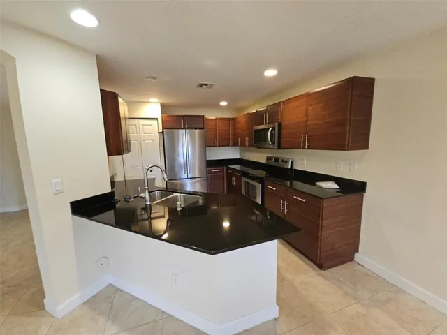 $3,000 | 6185 Laurel Lane, Unit B, Tamarac, FL 33319