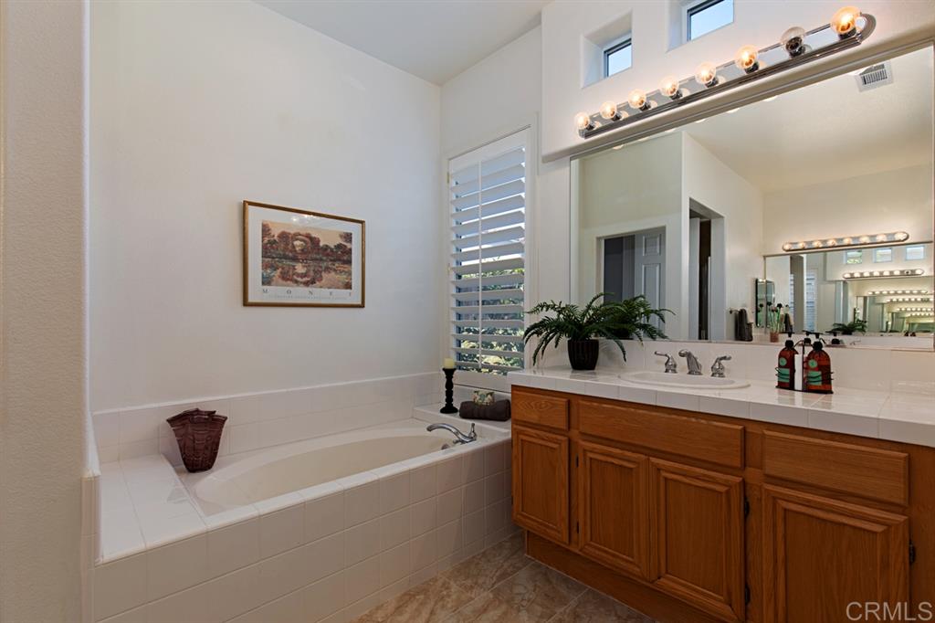 1249 Shadowcrest Lane Fallbrook, CA 92028 - Photo 16 of 25