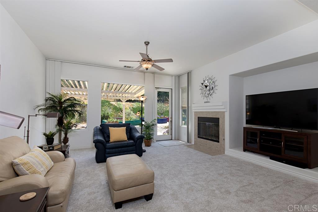 1249 Shadowcrest Lane Fallbrook, CA 92028 - Photo 7 of 25