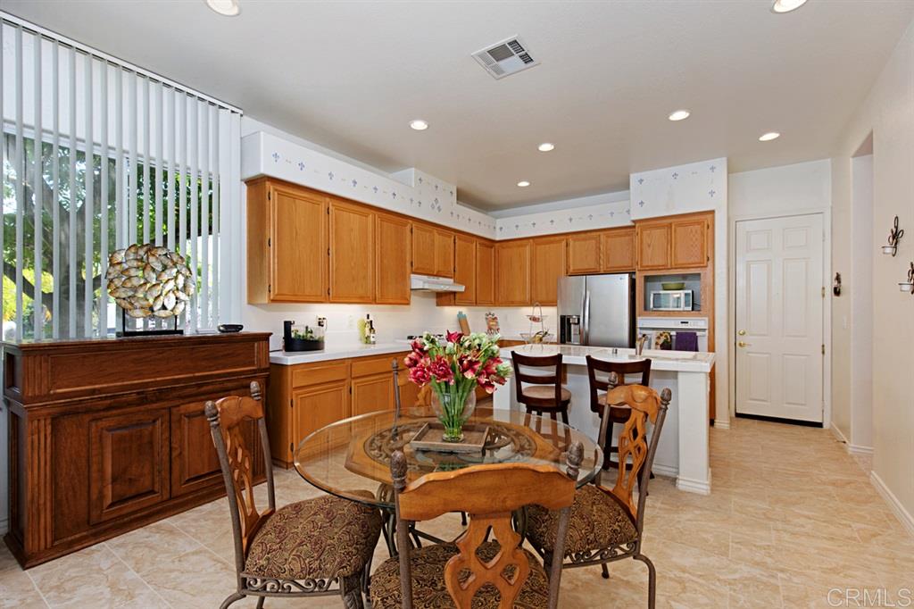 1249 Shadowcrest Lane Fallbrook, CA 92028 - Photo 9 of 25