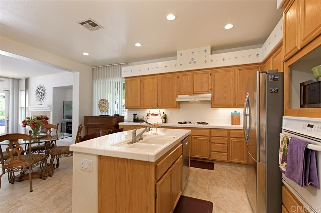 1249 Shadowcrest Lane Fallbrook, CA 92028 - Photo 10 of 25