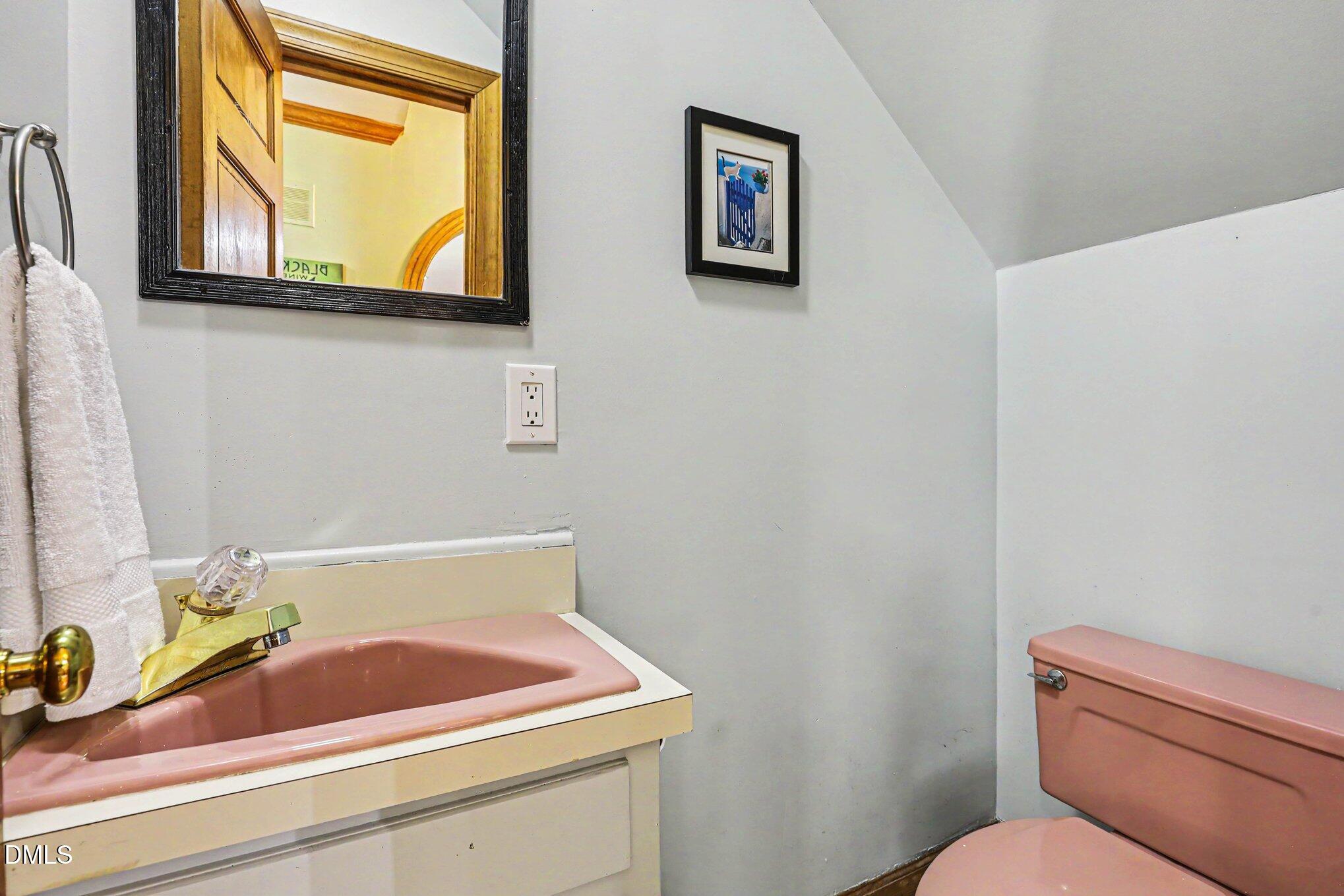 2256 Shotwell Road Clayton, NC 27520 - Photo 25 of 74 Half Bath
