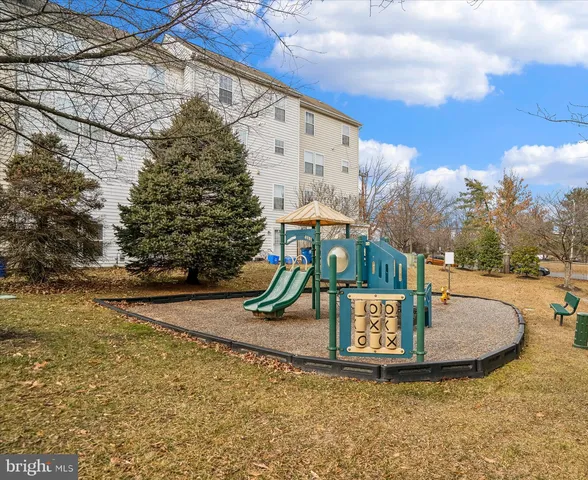a car parked in front of a building