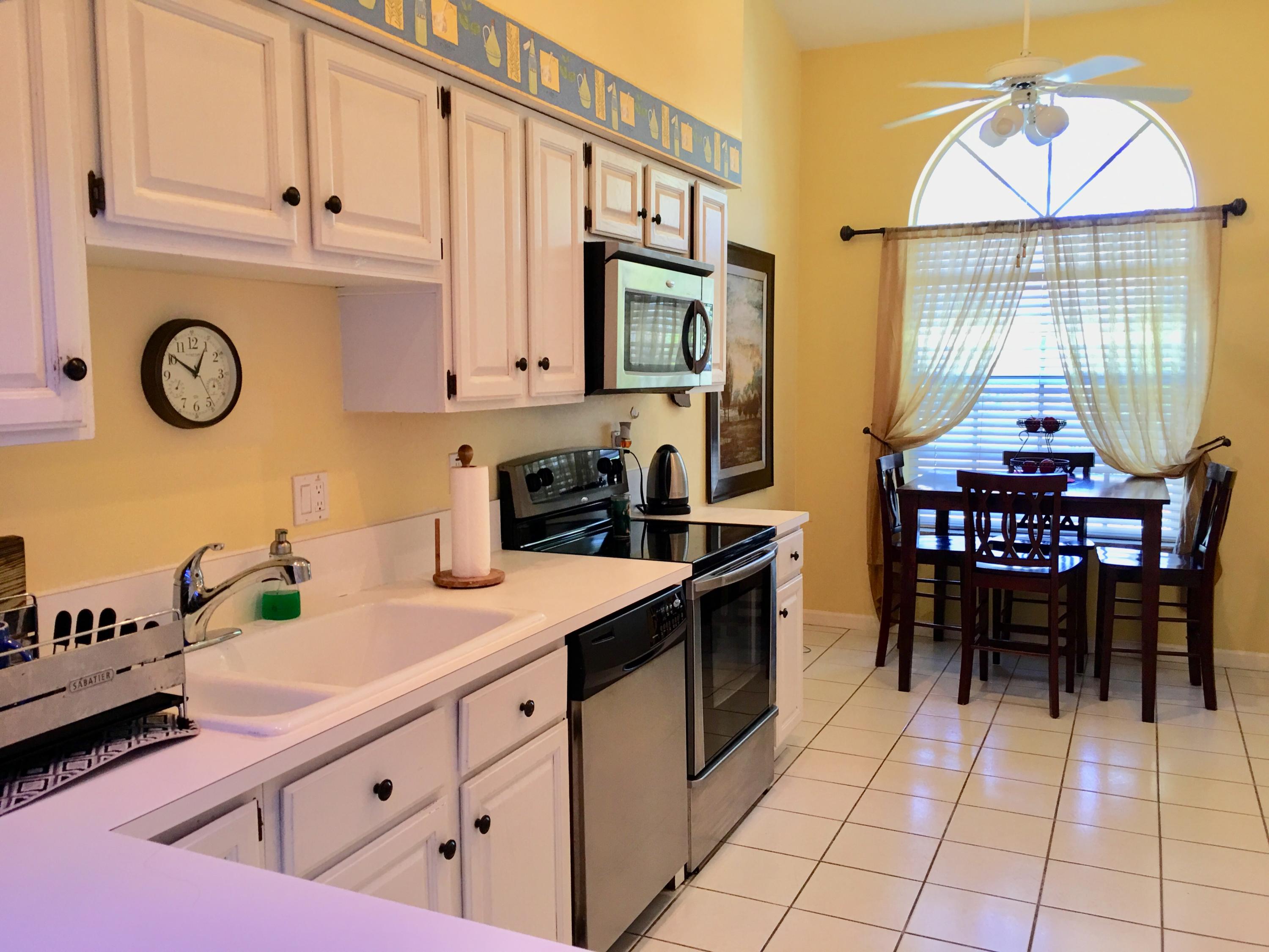1145 Aviary Road Wellington, FL 33414 - Photo 5 of 20 6F5907A5-E94C-4A13-B9D4-3593AD61CEEA